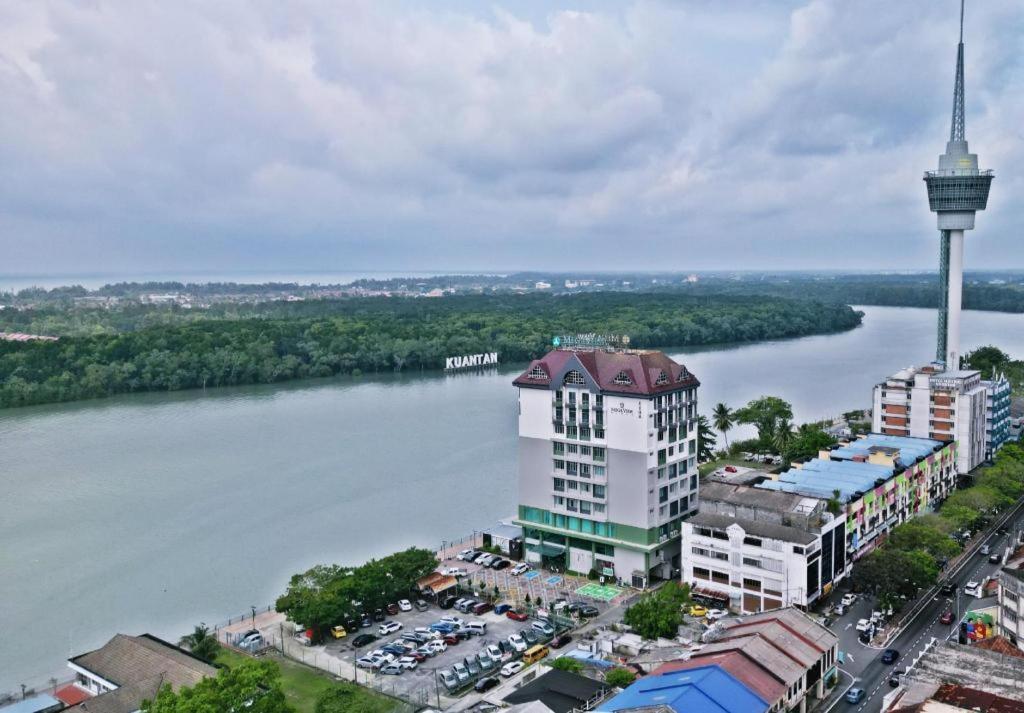Mega View Hotel Куантан Экстерьер фото